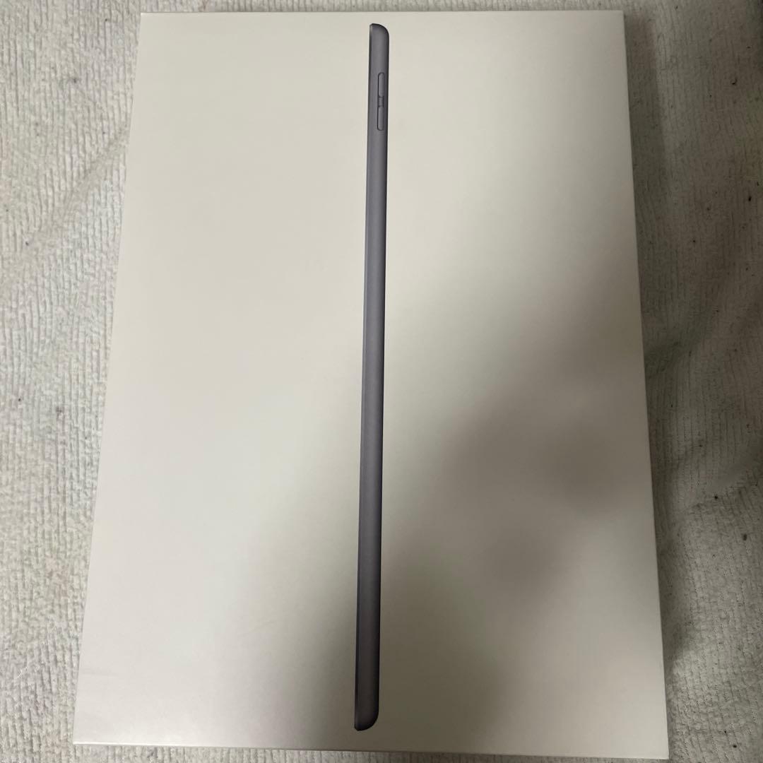 iPad 第8世代　128GB