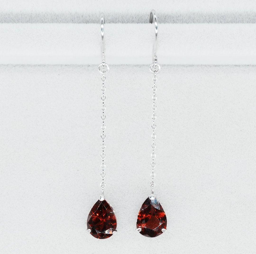 Pt900 ガーネット ピアス 雫型 揺れるデザイン プラチナ 赤石 上品