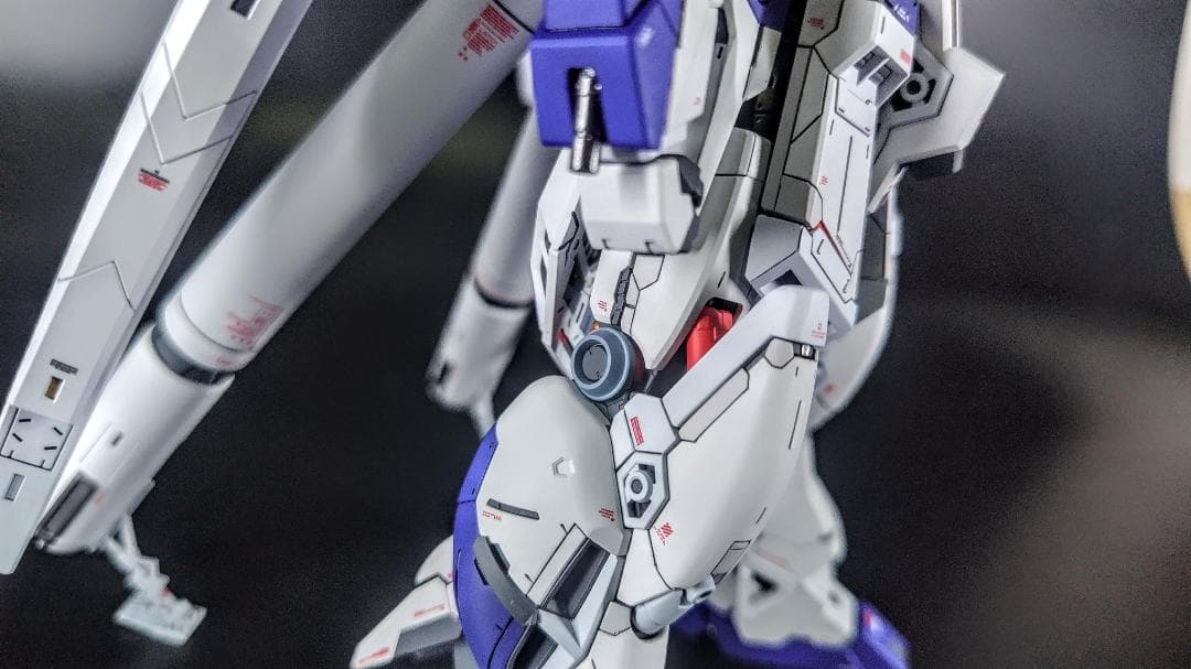 RG hi-νガンダム　全塗装　完成品　ハイパー・メガ・バズーカ・ランチャー