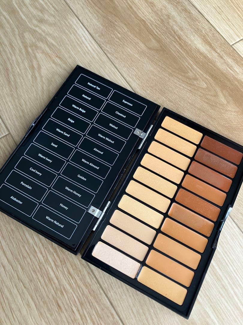 BOBBI BROWN ファンデーション・コンシーラーパレット