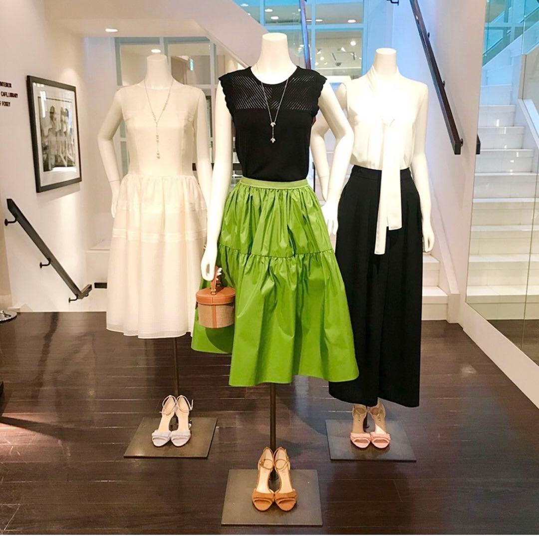 FOXEY シルクタフタスカート　DOLLY NOIR