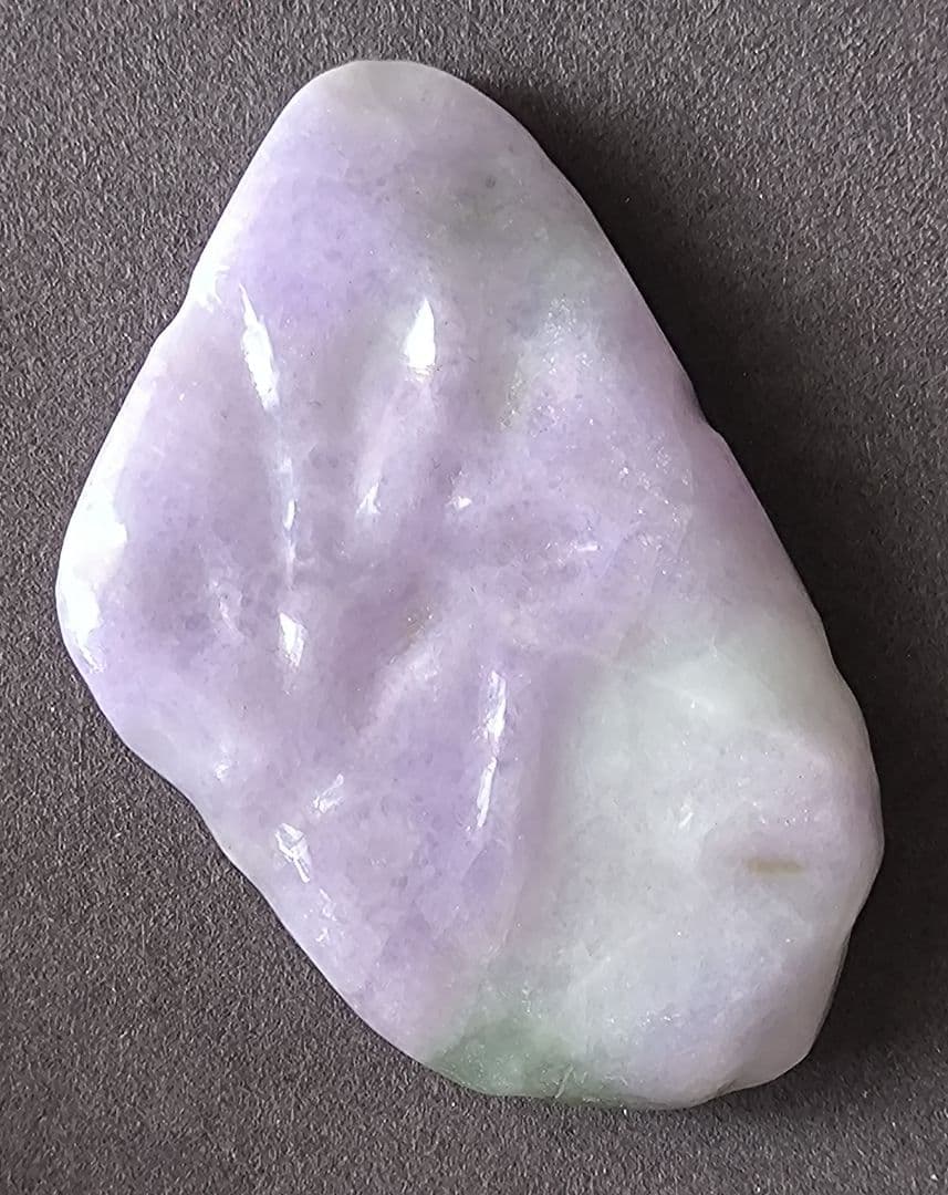 ミャンマー産ラベンダー本翡翠のルース①