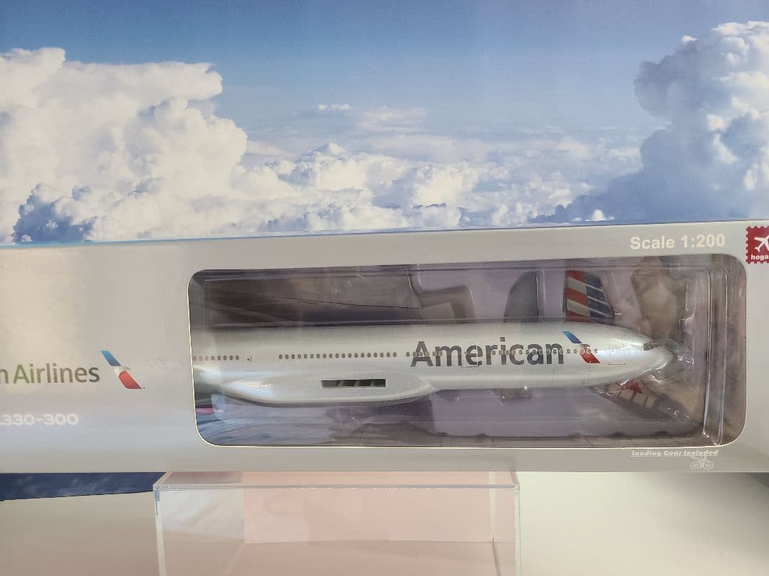 エアバス A330-300 アメリカン航空 (ギア/スタンド付属) 1/200