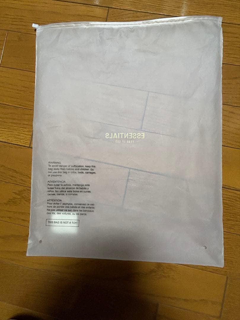 エッセンシャルズ　スエットパーカー　 ユニセックス　Lサイズ