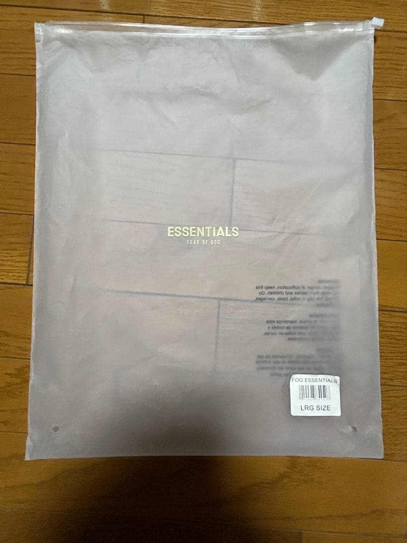 エッセンシャルズ　スエットパーカー　 ユニセックス　Lサイズ