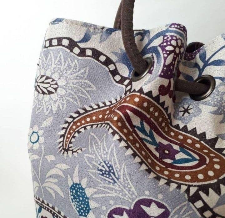 ￥45980⇒￥35980 着物の日月間セール 栗山工房銀通し紅型鞄