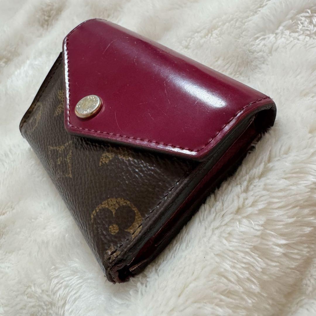 ルイヴィトン　二つ折り財布