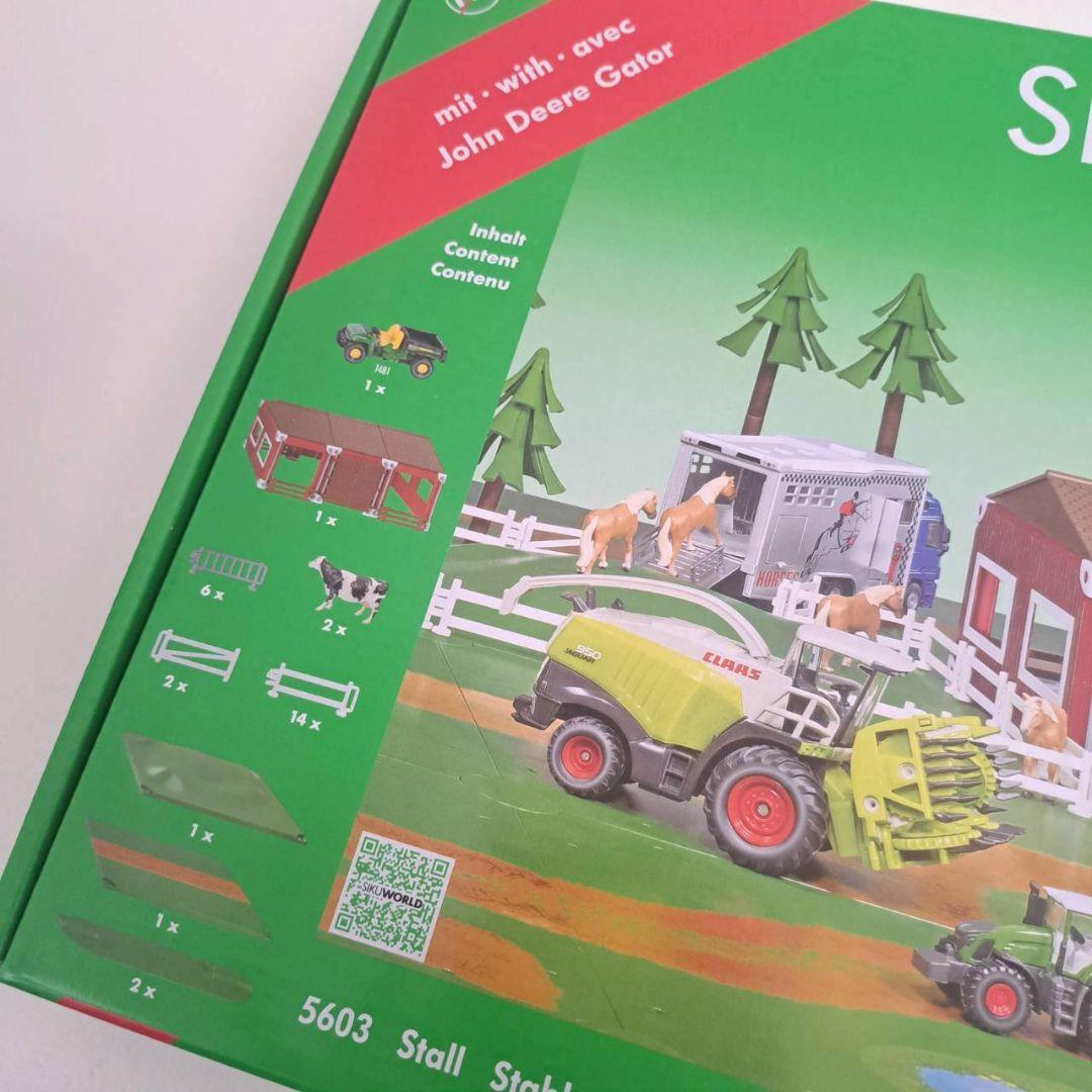 SIKU WORLD ジクワールド 5603 農場　ボーネルンド　ミニカー　動物