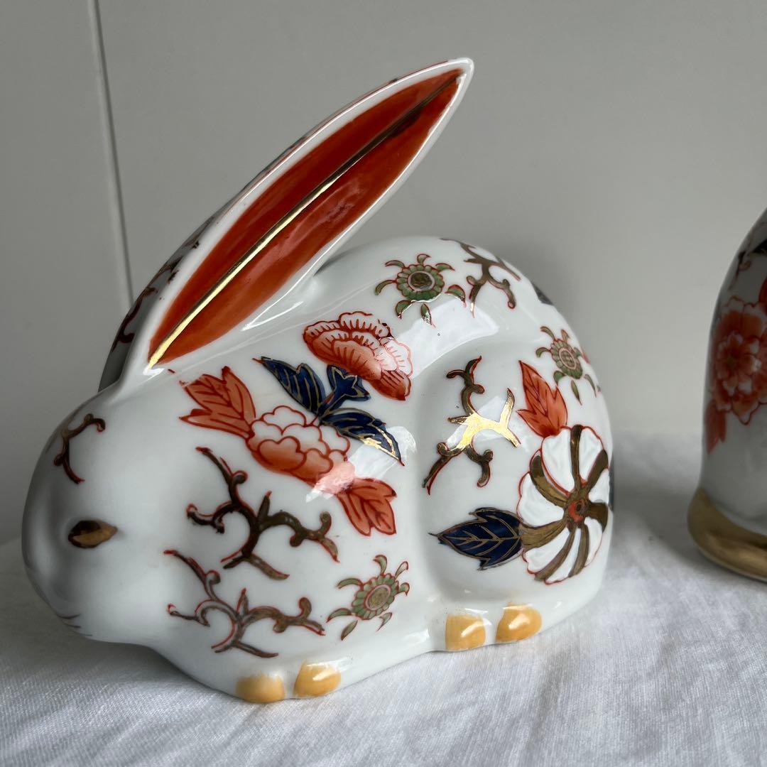 まみ　伊万里　磁器製　ねこ　置物　猫　縁起物　座り猫　陶磁器