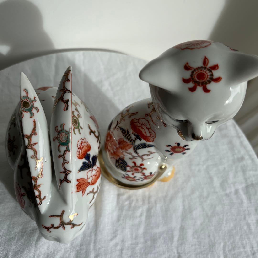 まみ　伊万里　磁器製　ねこ　置物　猫　縁起物　座り猫　陶磁器