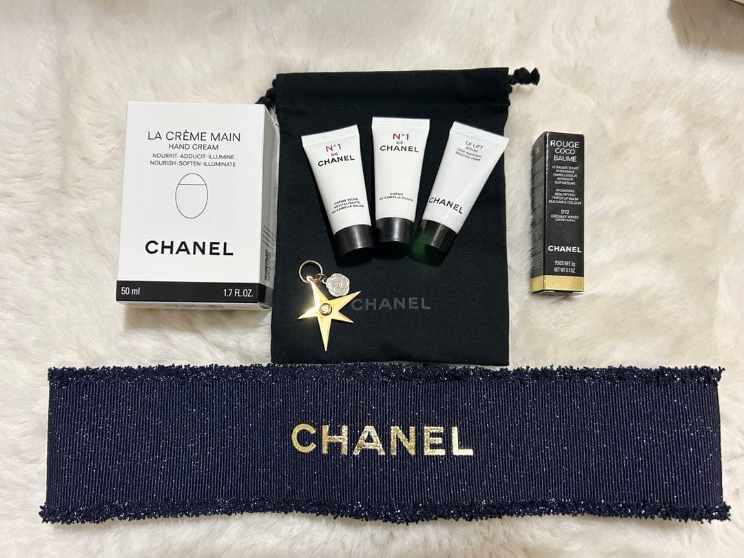 新品　CHANEL ルージュ、ハンドクリーム、クリーム等　ポーチ、キーホルダー付