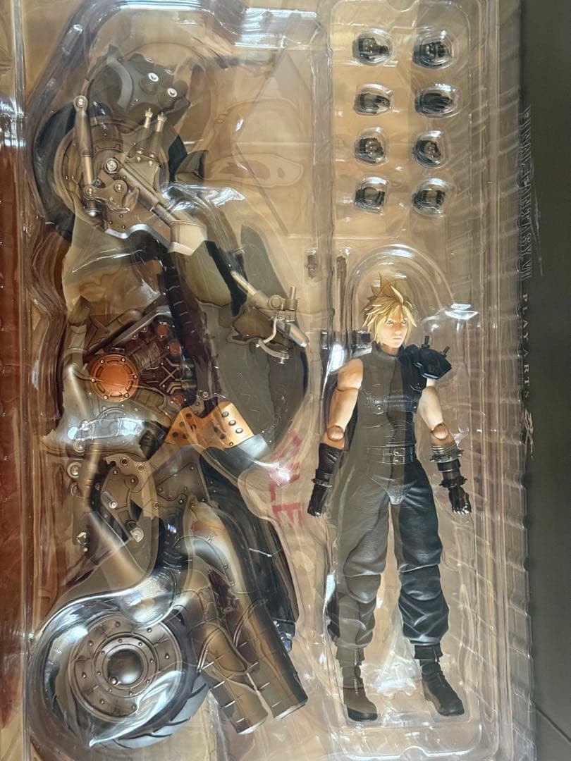 プレイアーツ改　FF7R クラウド　ハーディ　デイトナ　フィギュア