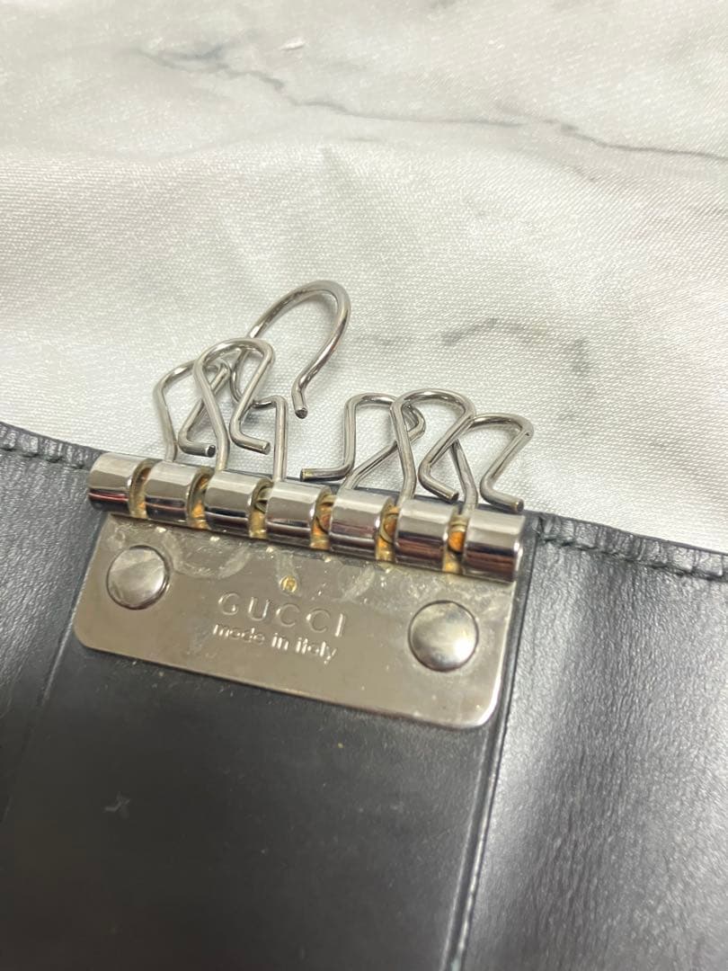 美品　GUCCI グッチ　GGシマライン　ブラック レザー　6連キーケース