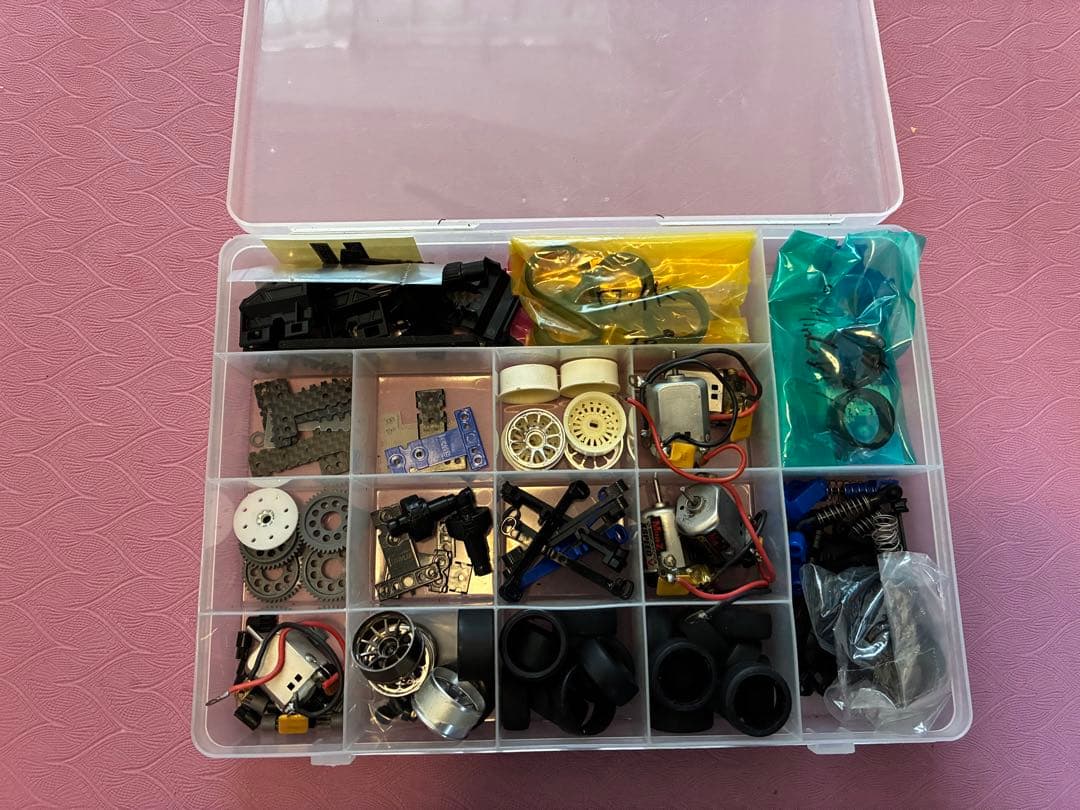 京商ミニッツ旧タイプ、ASC、充電器、バッテリー、交換用パーツなど