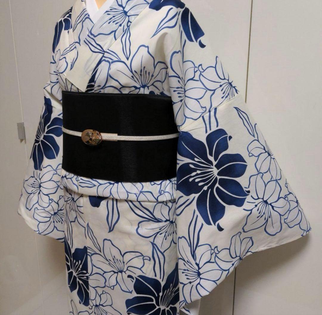 浴衣　ゆかた Mサイズ　ユカタ 綿100%　白✖️ネイビー 花 浴衣単品販売 M