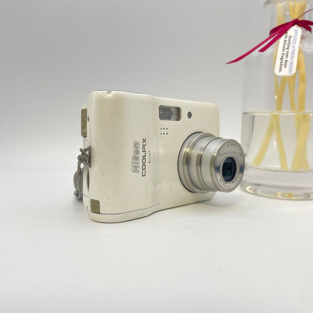 動作確認済✨Nikon coolpix L6✨スマホ転送OK 単三電池 人気の白