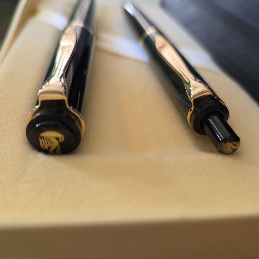 Pelikan ボールペンと万年筆セット