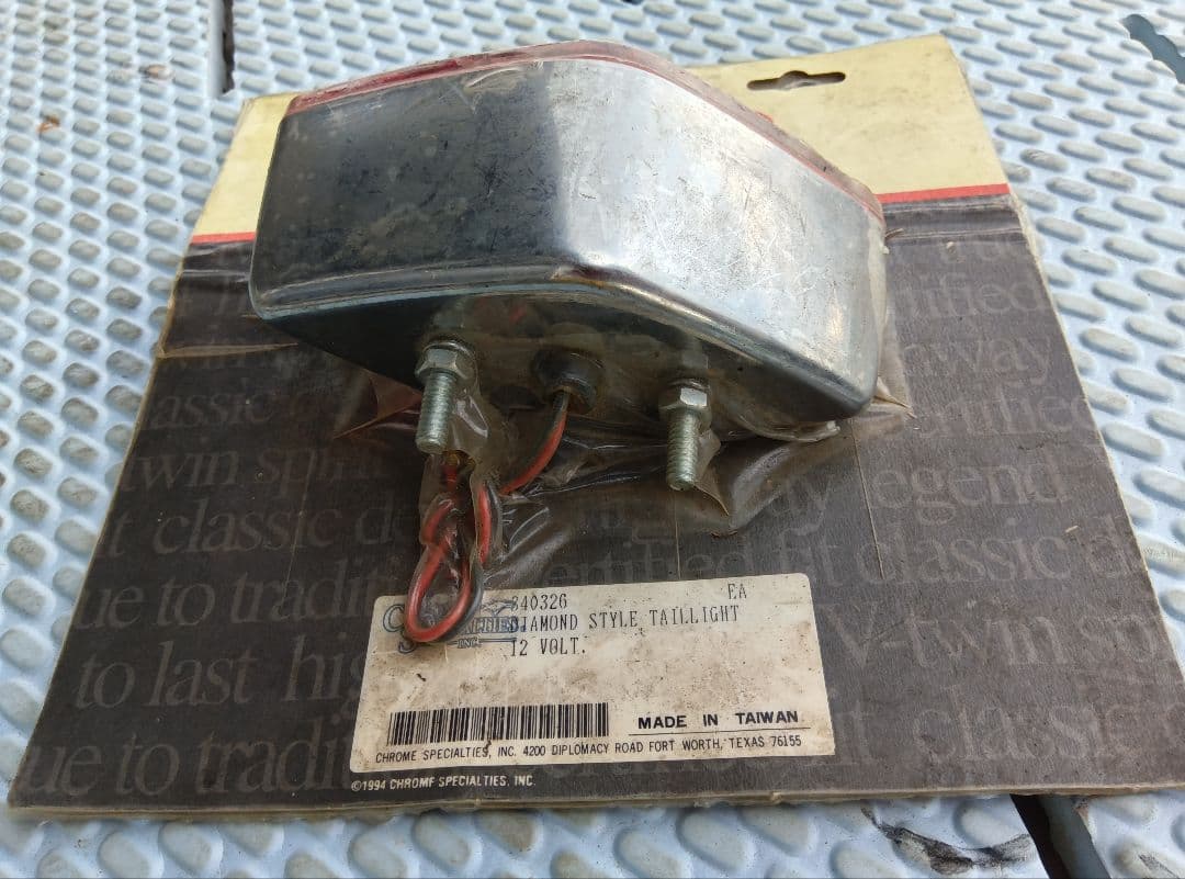 ダイアモンドスタイル　テールランプ　ハーレー　チョッパー　スーパーパーツ製