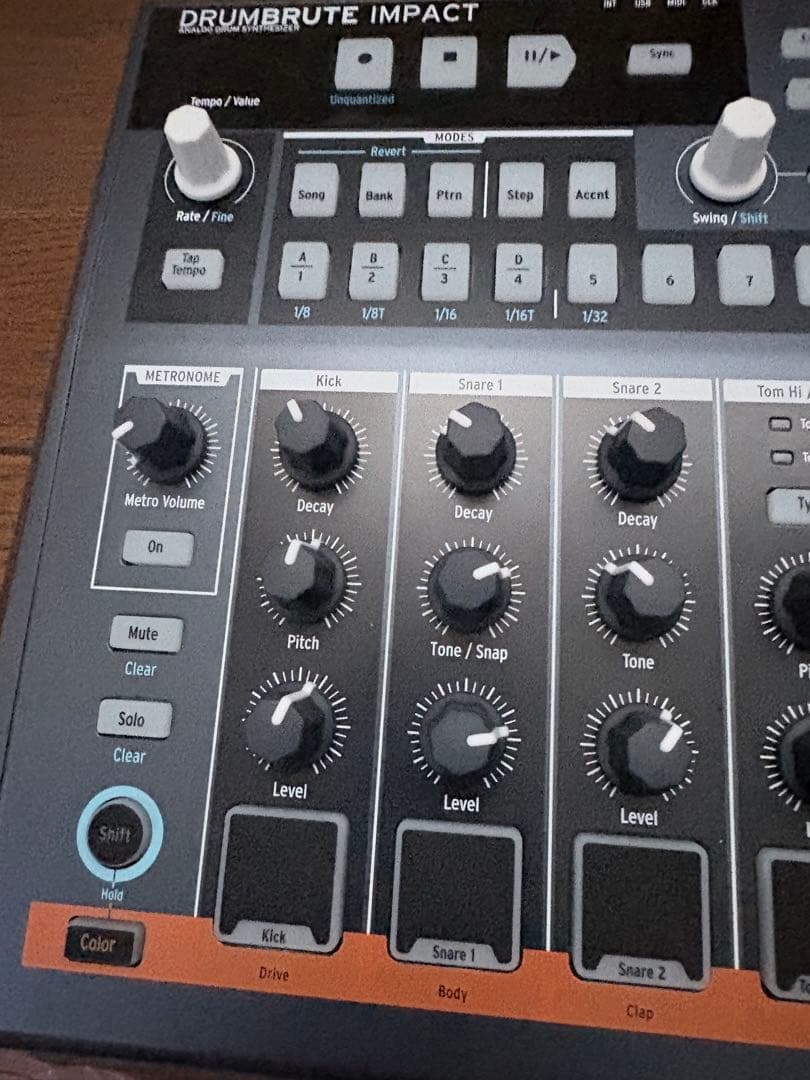 DTM・DAW Arturia Drumbrute Impact