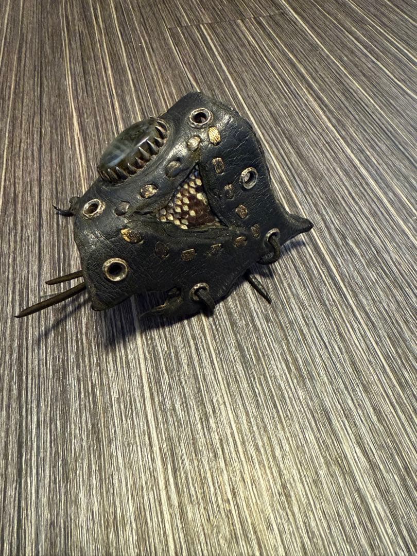 WILD HEARTレザーブレスレット