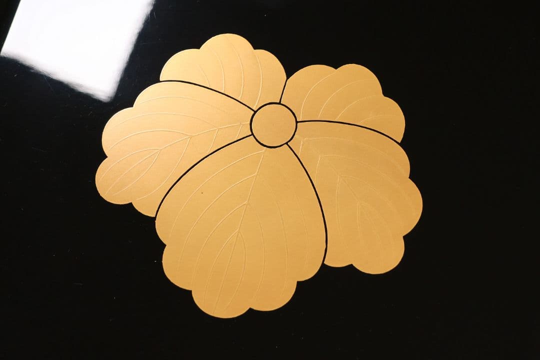 輪島塗 久保田春光堂 蔦家紋 四段重 重台 金蒔絵 黒塗 木製 重箱【MA673