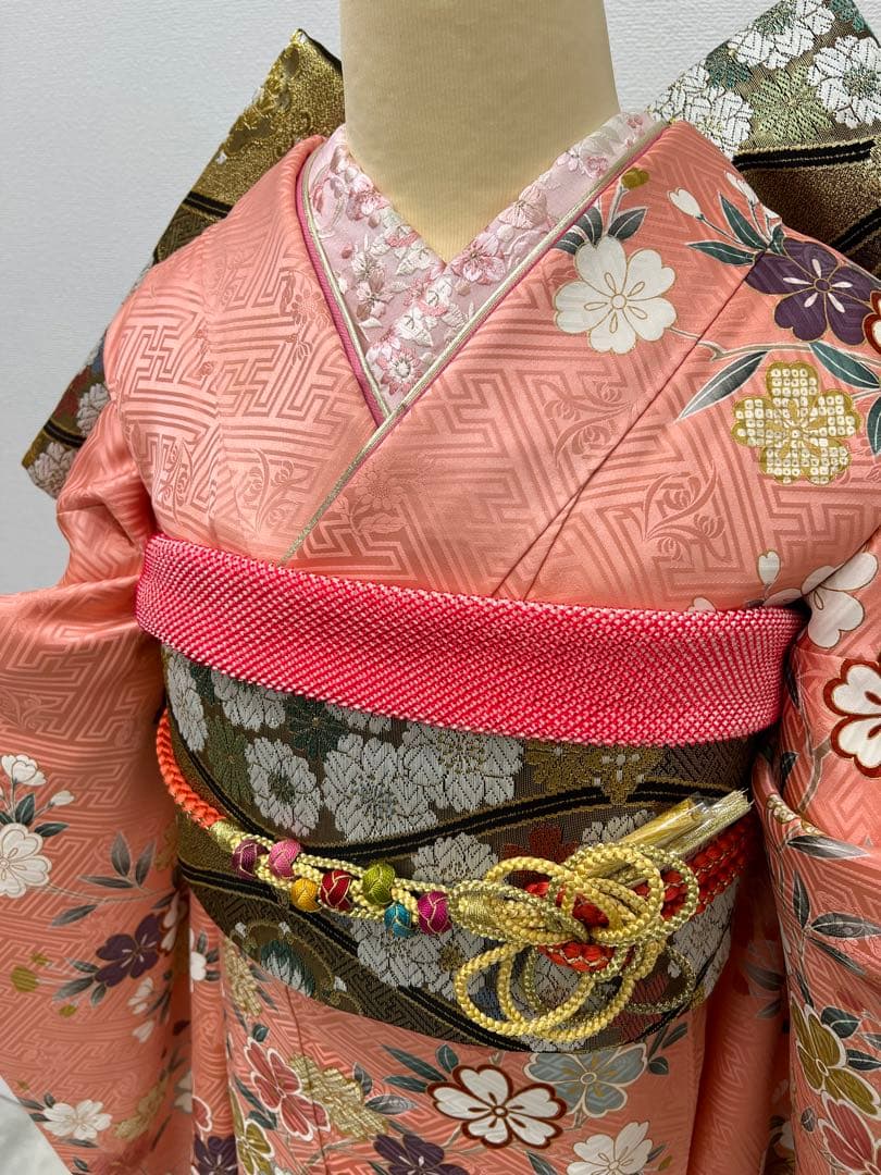 小柄な方に　振り袖　フルセット　別誂長襦袢付　ピンク　成人式　金彩　刺繍　707
