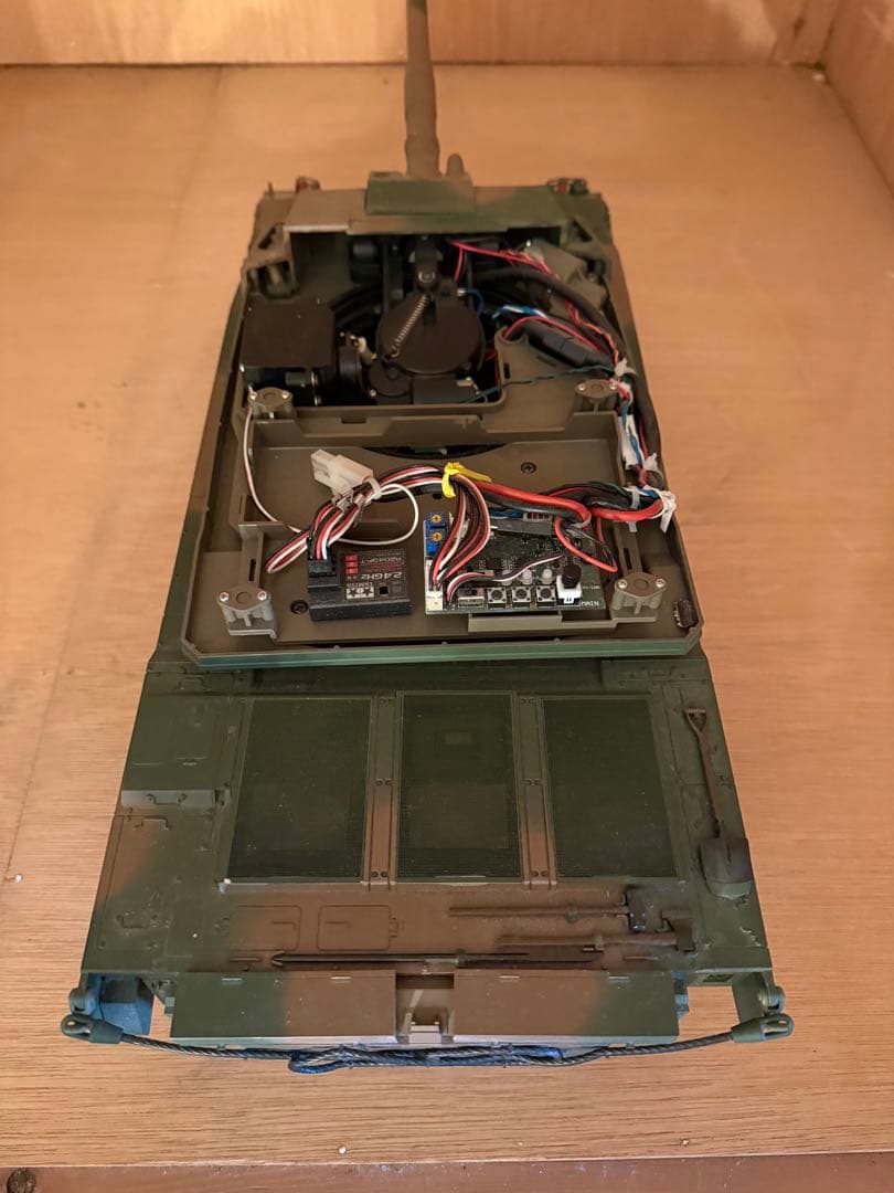 【O-1979】タミヤ 陸上自衛隊 10式戦車 ラジコン ジャンク 1/16