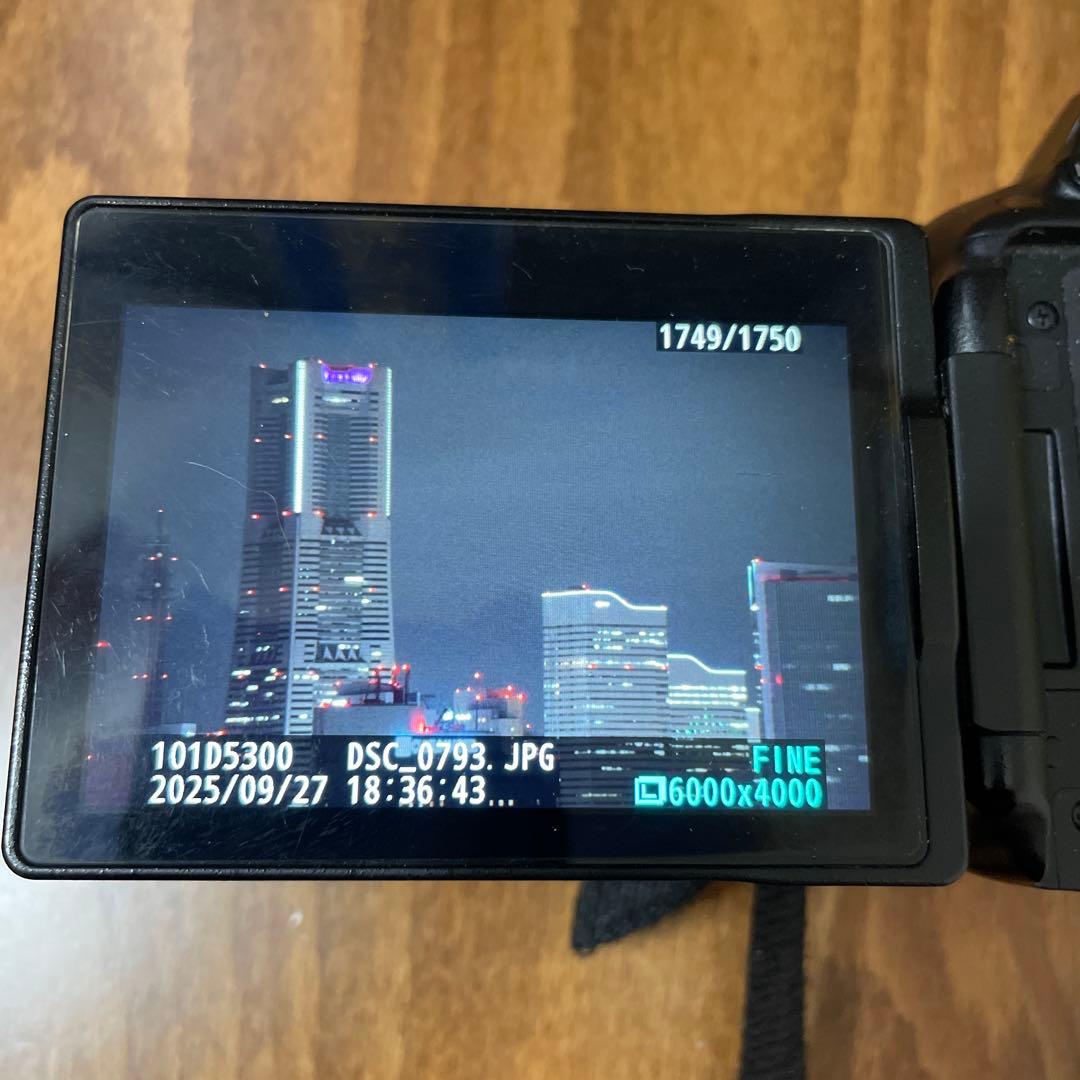 Nikon D5300 デジタル一眼レフ 本体とレンズ2本