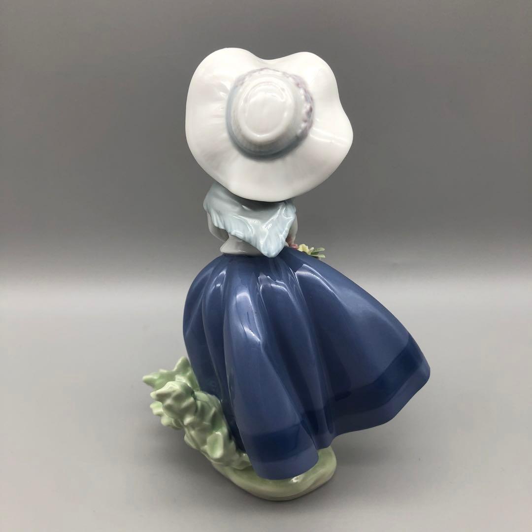 新品未使用LLADROリヤドロ少女磁器人形きれいな花ばかり箱&保証書付ビンテージ