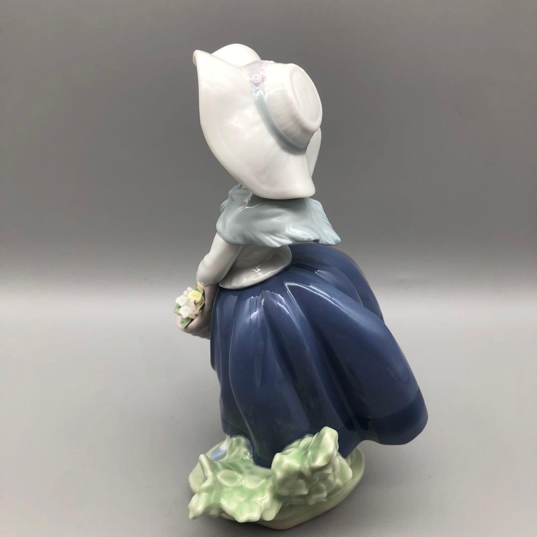 新品未使用LLADROリヤドロ少女磁器人形きれいな花ばかり箱&保証書付ビンテージ
