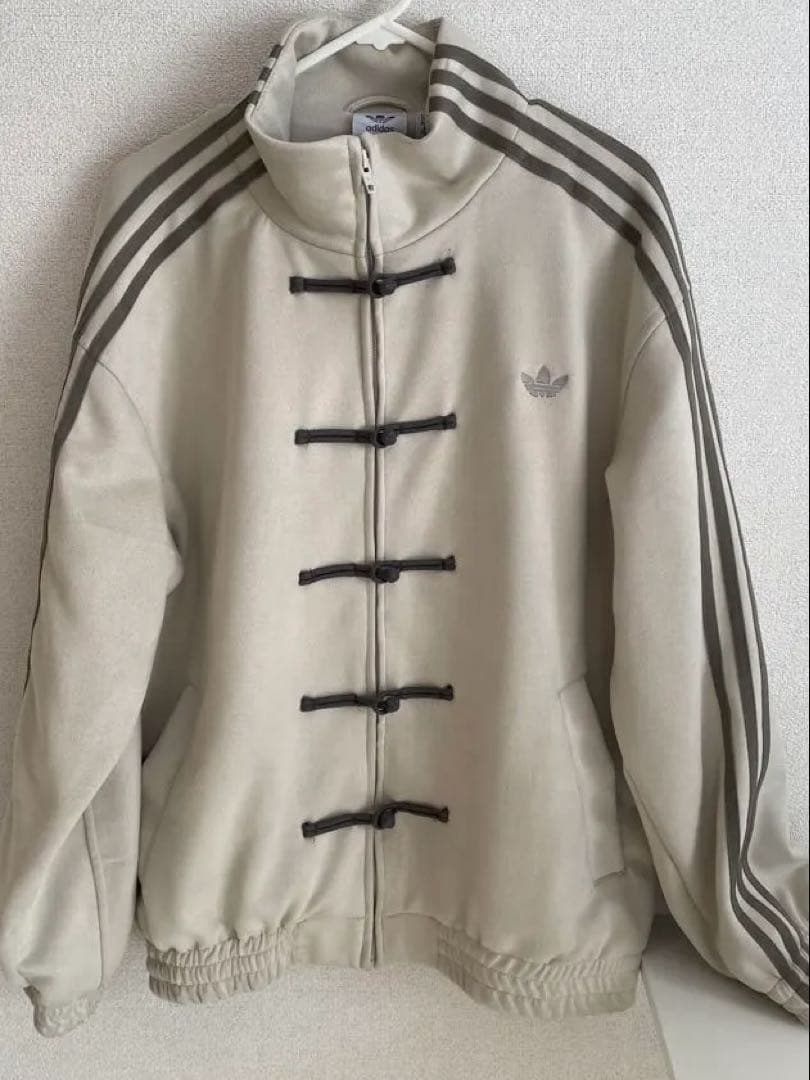 【お値下げ可】中国限定　アディダス　巳年トラックスウェードジャケット