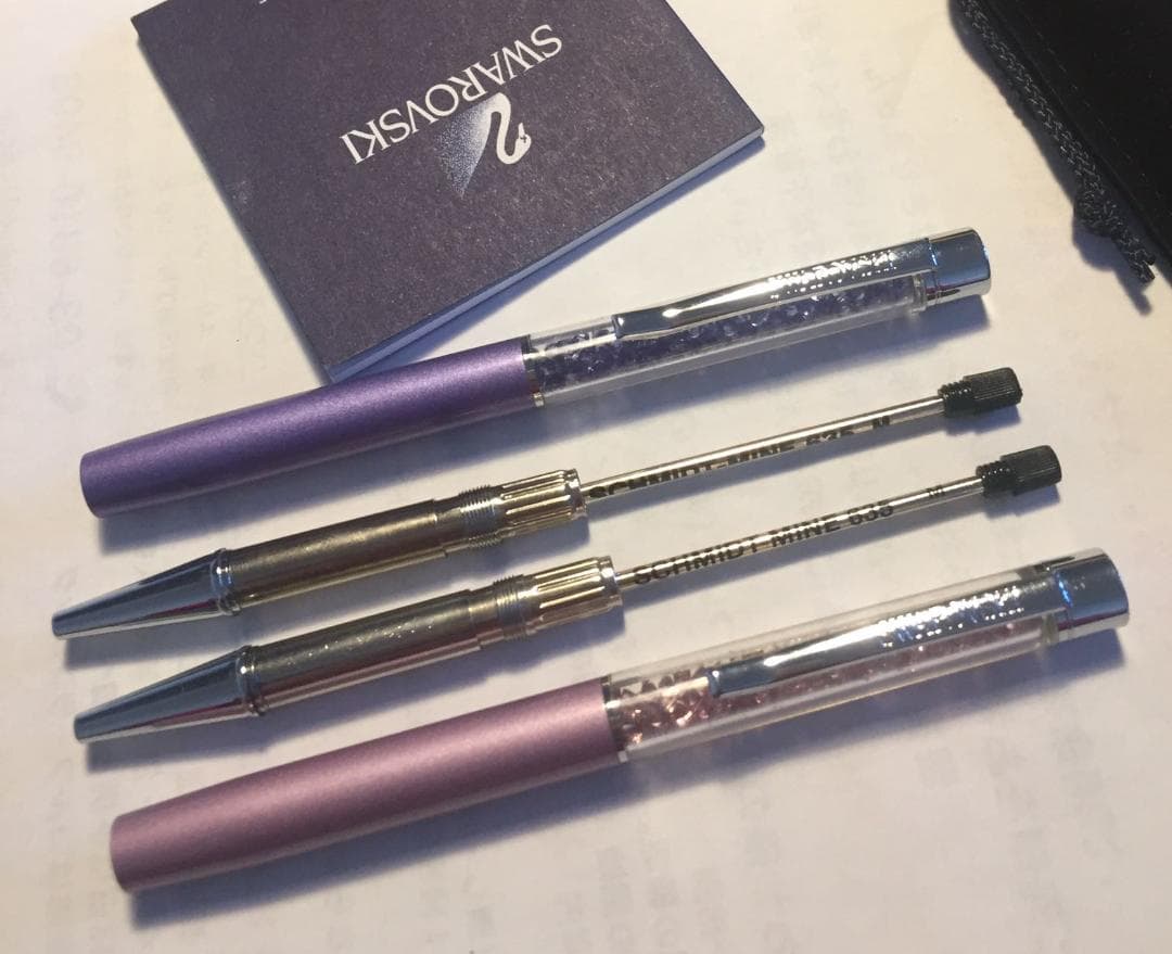 新品未使用スワロフスキー・ボールペン２本セット・ローゼ&パープル・付属ポーチ付