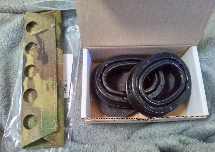 実物 COMTAC GEL PAD、Ferro Comms Pad