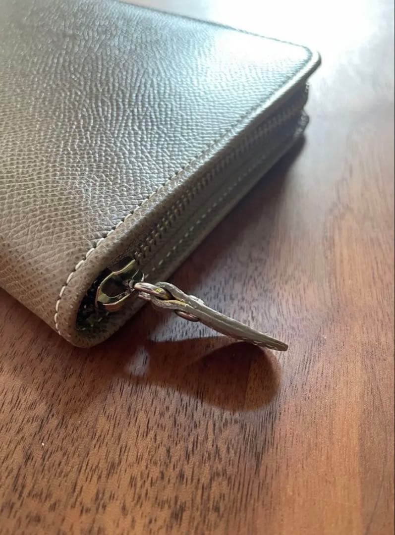 ブルックリンミュージアム　パスポートケース　トープ