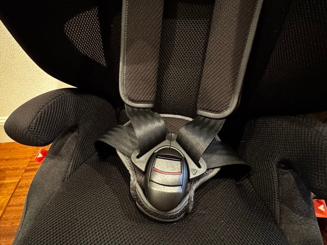 Aprica アップリカ　エアグルーヴ AE チャイルドシート　ジュニアシート