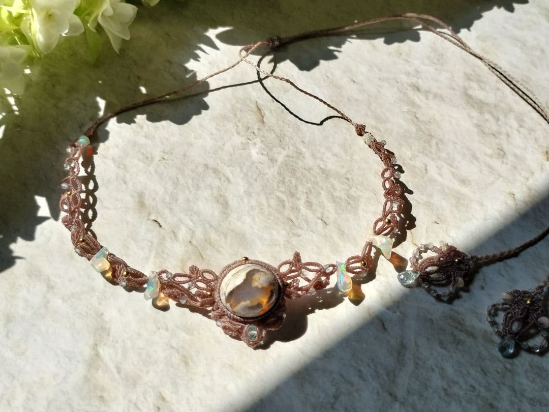 カンテラオパールチョーカーマクラメネックレス✧synchronicity ✡。