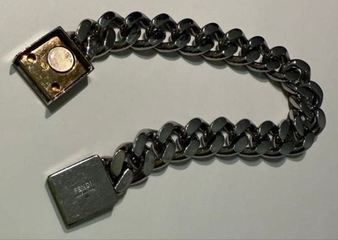 Fendi シルバーチェーンブレスレット