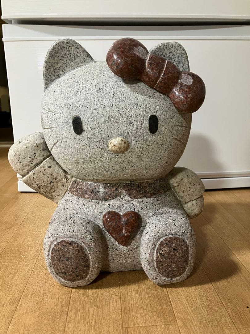 ハローキティ 石像