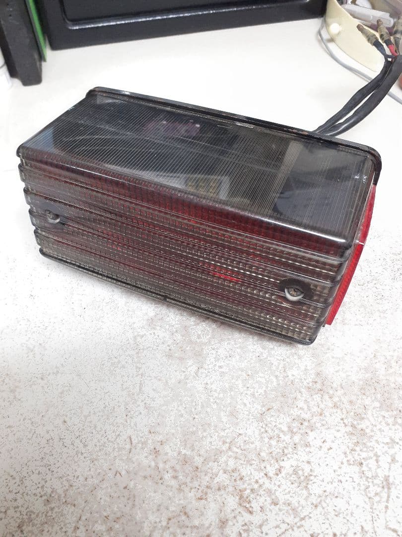 Z400GP テールランプ　中古