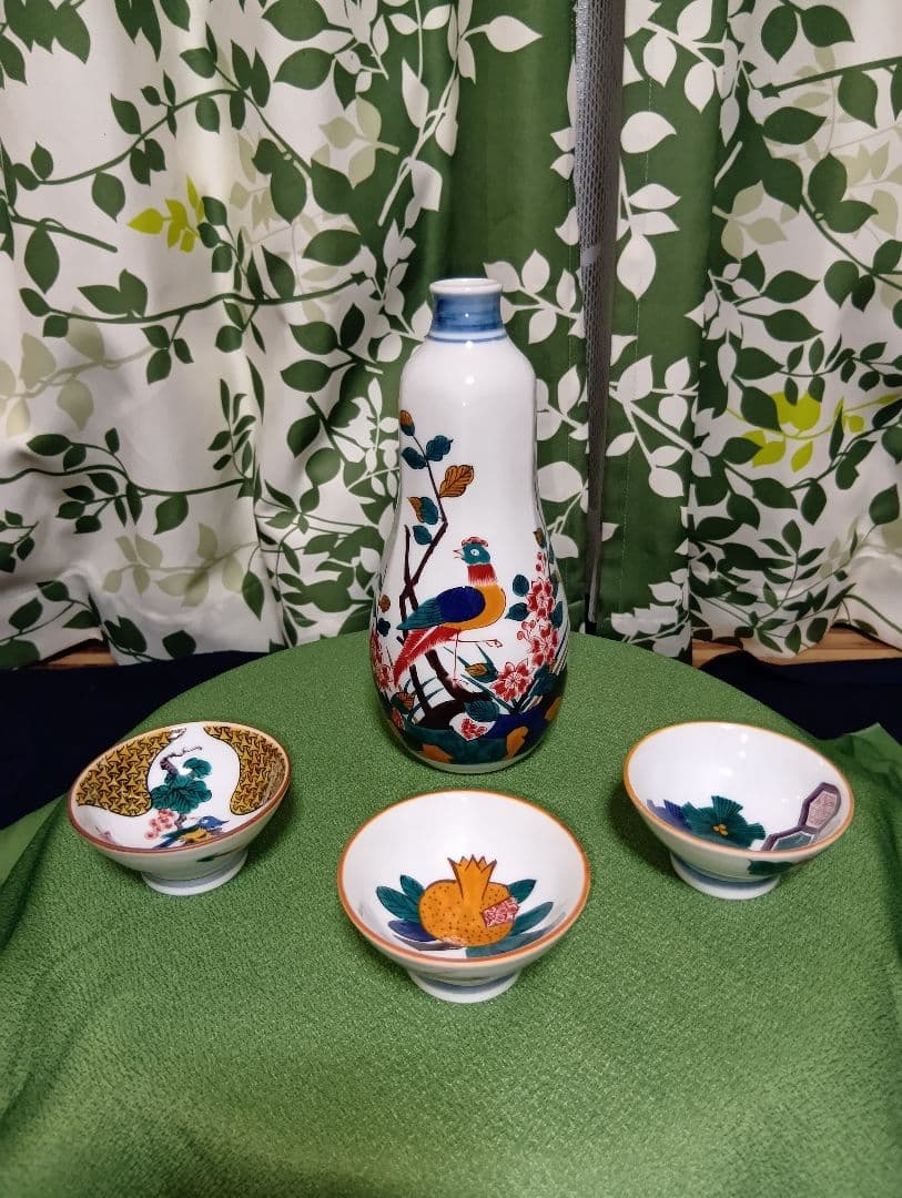 九谷焼　深香陶窯　浅蔵 五十吉 原型 製作 監修　五彩の美 酒器一組 限定品