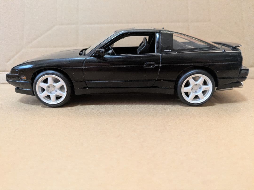 アオシマ　DISM 1/24 NISSAN 180SX