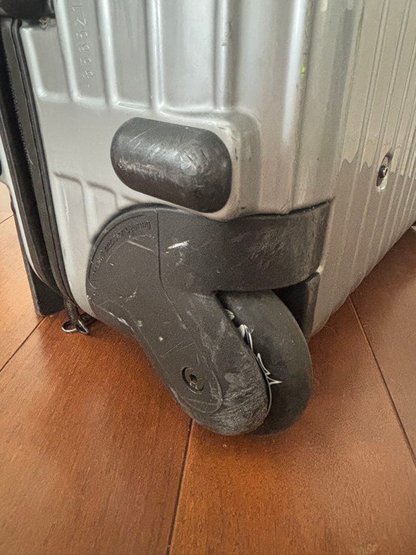 RIMOWA リモワ　ポリカーボネート キャリーケース　32L ジャンク品