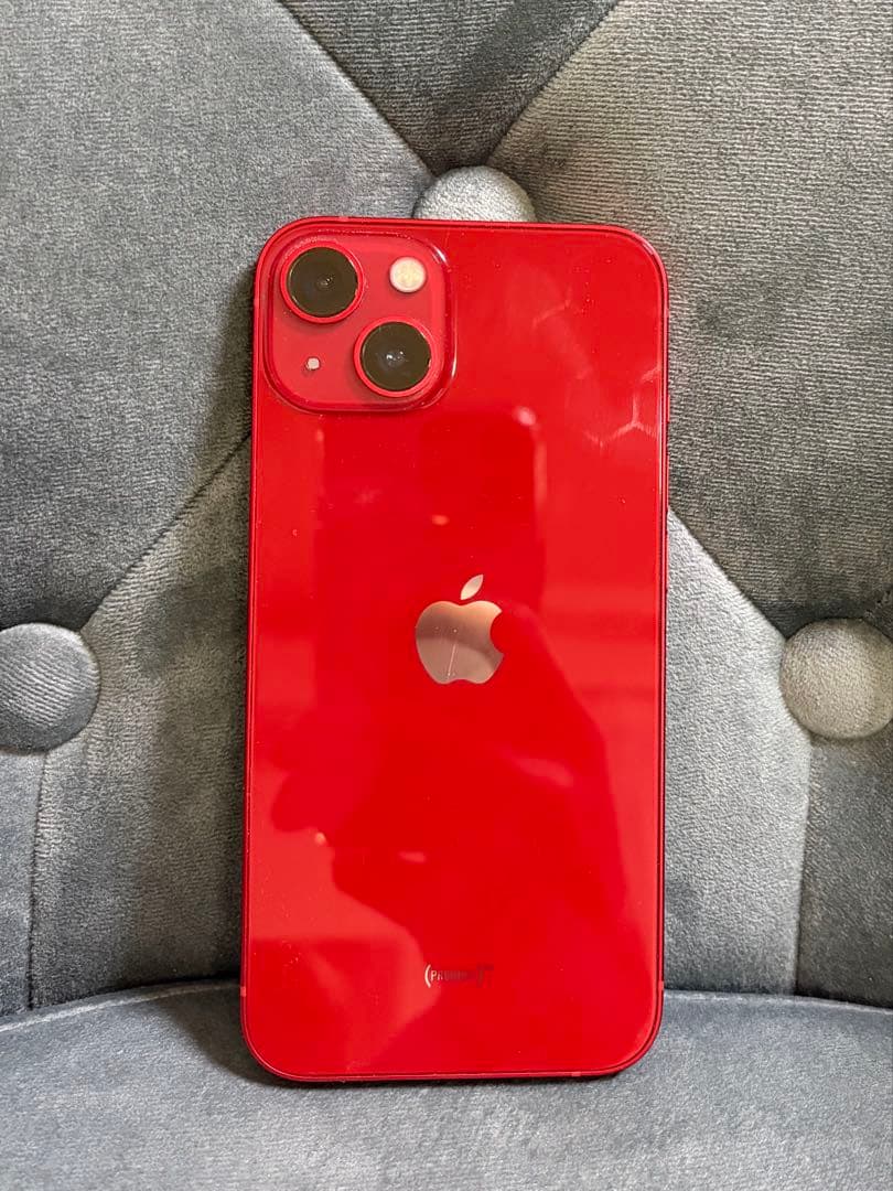 Apple iPhone 13 赤