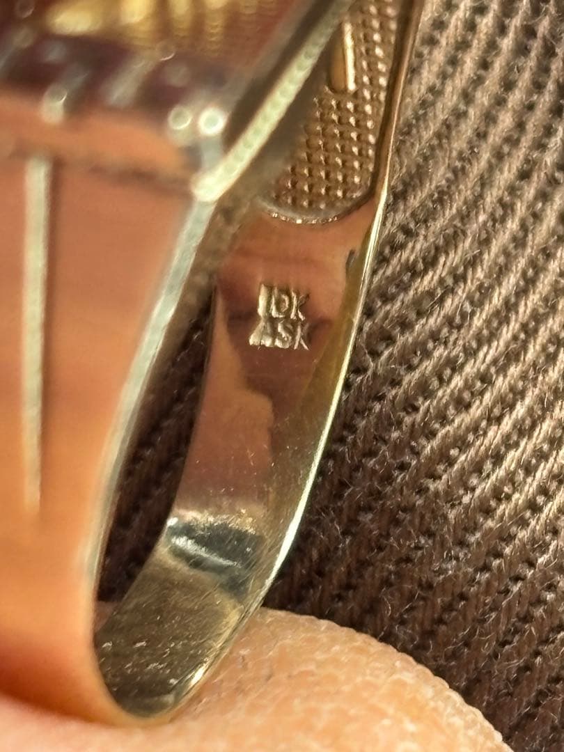 VALUABLE購入　Versaceメデューサデザイン　10k 無垢