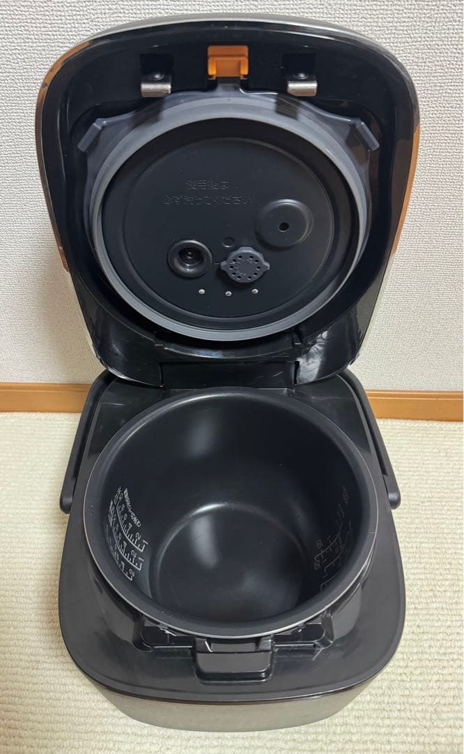 象印 炎舞炊き 圧力IH炊飯ジャーNW-PH18E8 2020年製