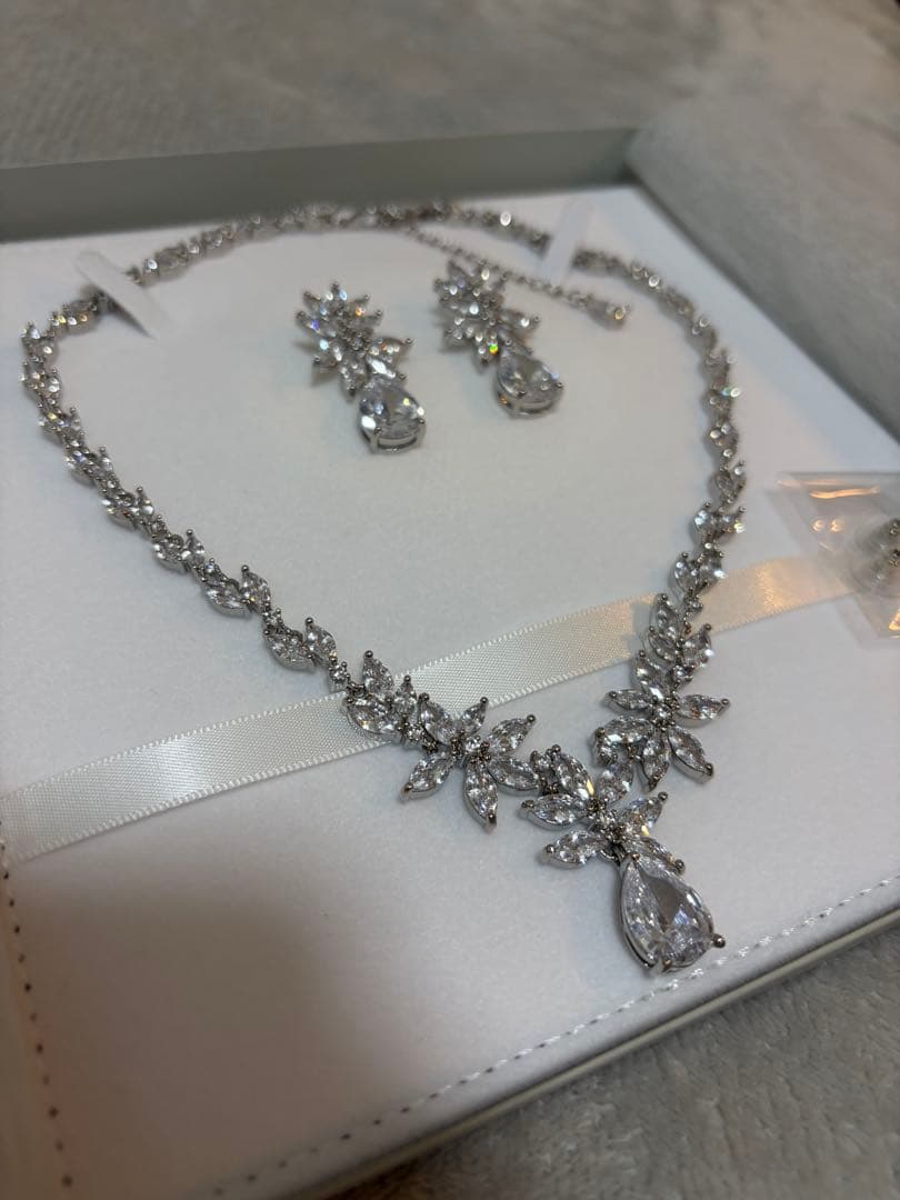 STELLA BRIDAL ブライダルアクセサリー アミティ ネックレス ピアス