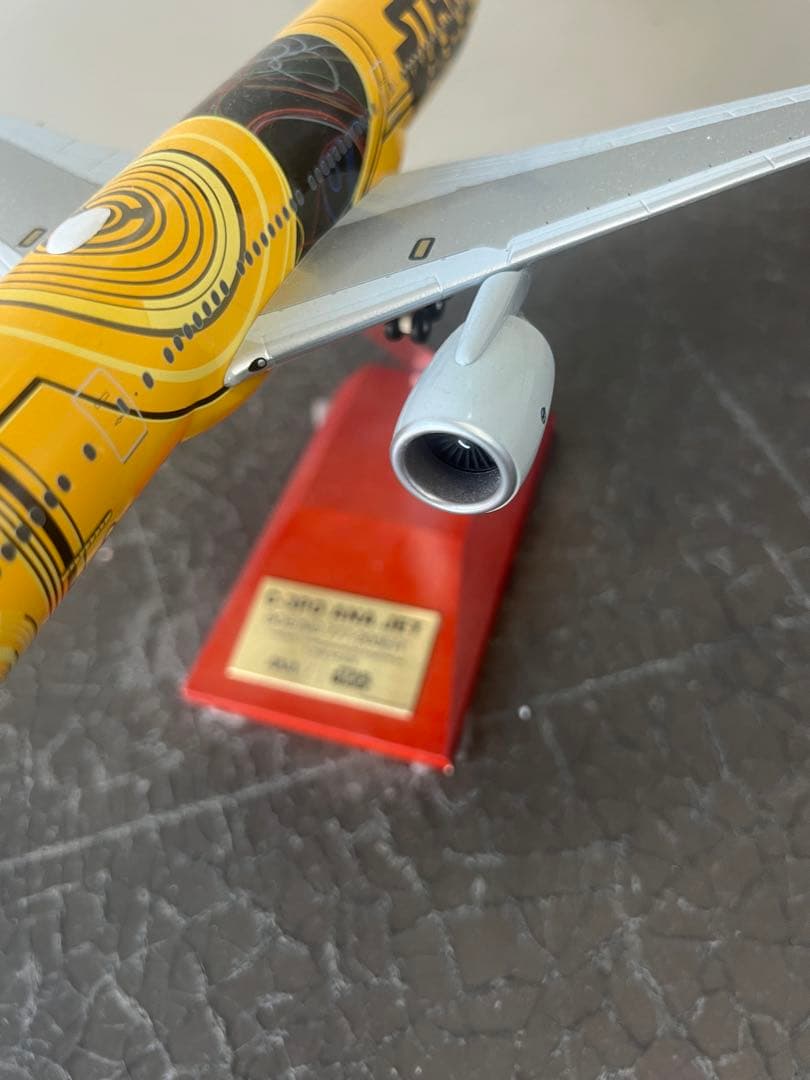 ANA スター・ウォーズ 777-300ER モデル