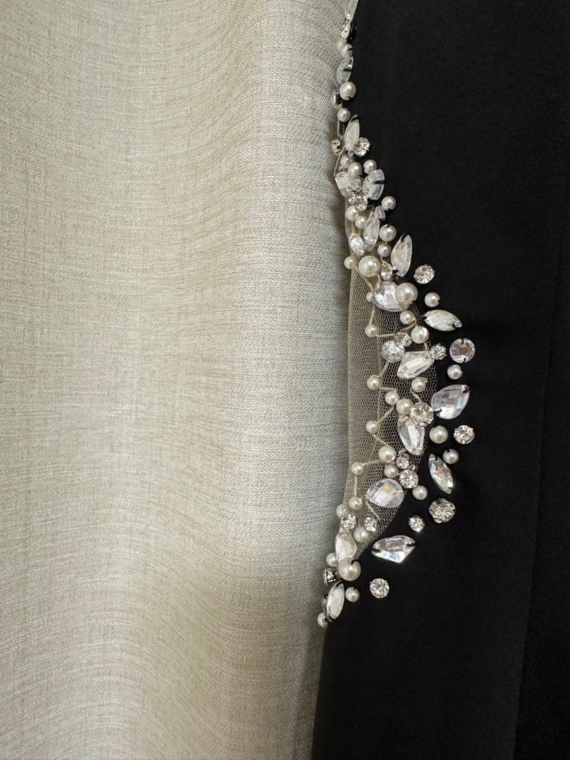 ビジュー装飾 ブラックドレス Jewels