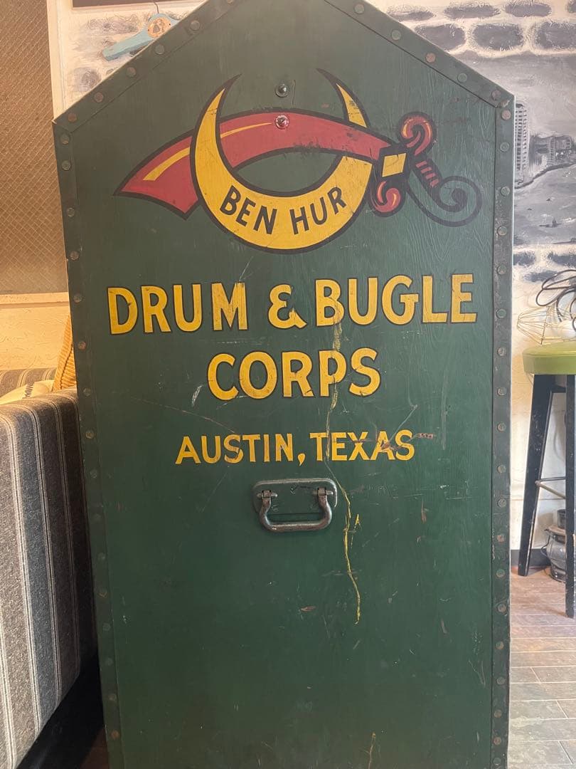 DRUM& BUGLE CORPSアンティーク衣装ケースUSA