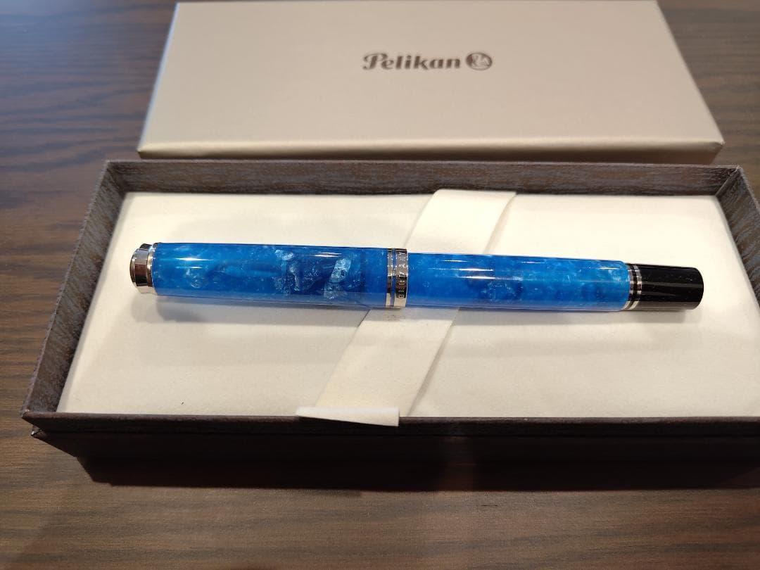 ペリカン 万年筆 スーベレーン M805 ヴァイブラントブルー EF